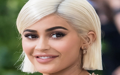 كايلي جينر سناب – حسابات توتير فيس بوك انستقرام كايلي جينر