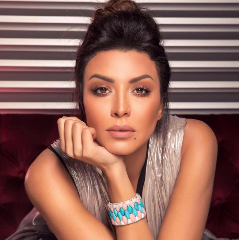 ماهي ديانة امل بوشوشة؟