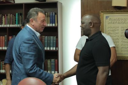 مساعد موسيماني يرفض الانتقال لـ الأهلي ويقرر الاستمرار مع صنداونز