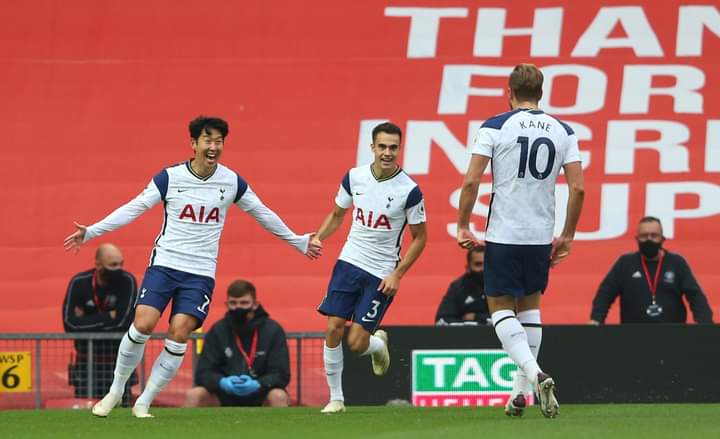 توتنهام يكتسح مانشستر يونايتد في الشوط الأول