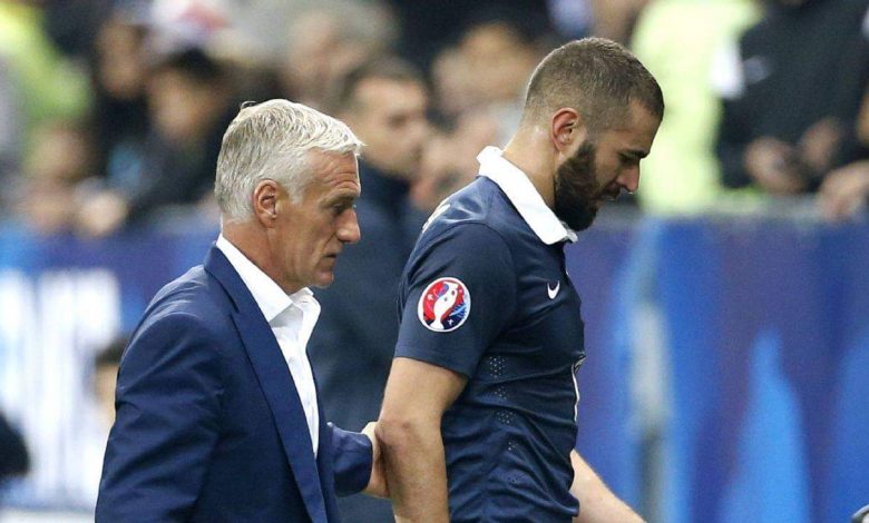 بنزيمة يبدي تعجبه من موقف ديشامب بشأن عدم استدعاءه