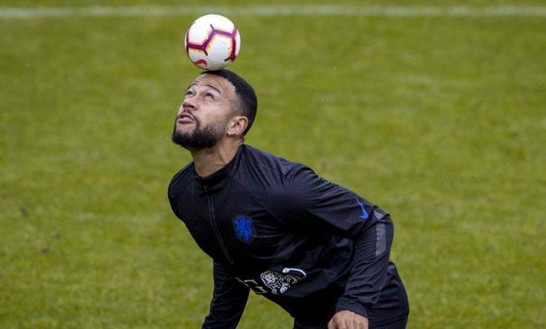 توضيح تفاصيل الاتفاق المجهض بين برشلونة وليون بشأن ديباي