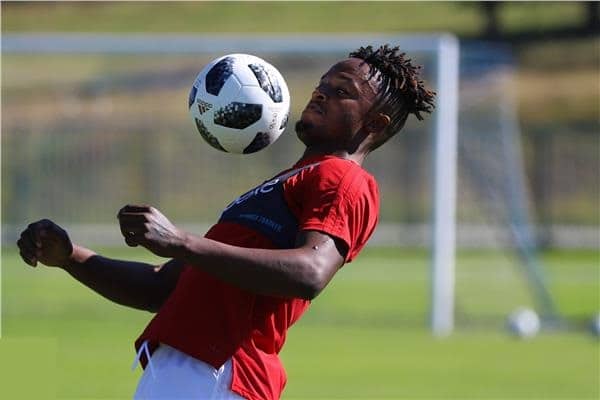 هل يستغل الأهلي العلاقة القوية بالجونة لحسم صفقة الدبابة والتر بواليا؟