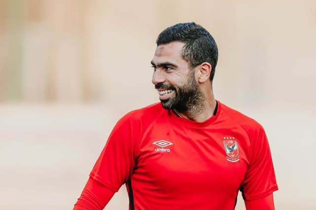 مدحت شلبي يفجر مفاجأة عن رحيل أحمد فتحي لبيراميدز