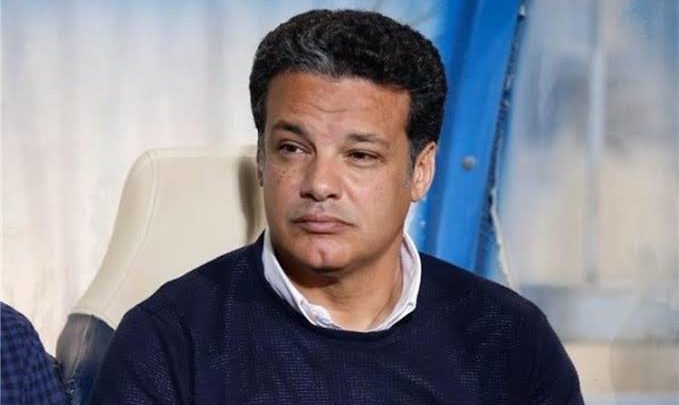 إيهاب جلال يفاضل بين 3 عروض تدريبية