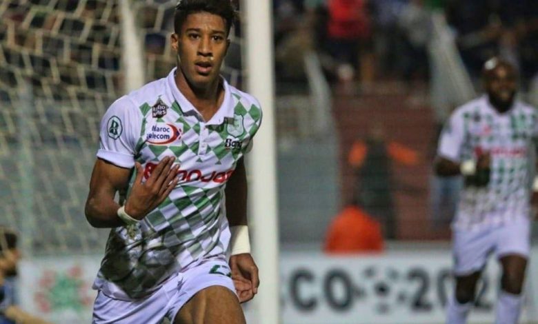 رئيس الرجاء يجتمع مع أمير مرتضى في المغرب لحسم صفقة نجم الزمالك