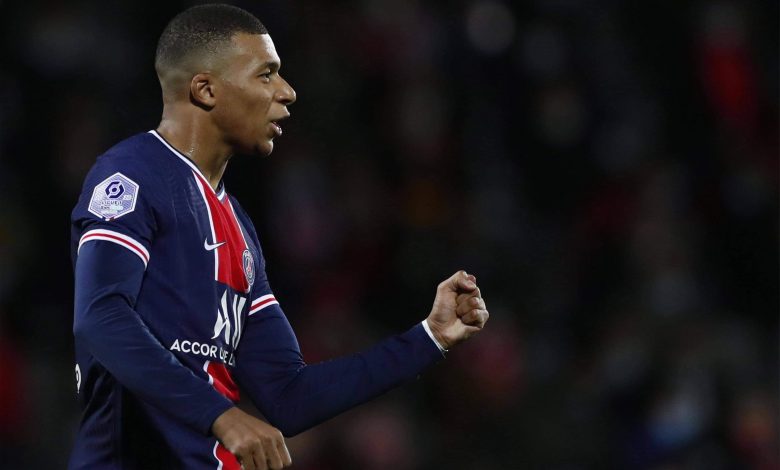 مبابي يقود باريس سان جيرمان لسحق نيم في الدوري الفرنسي