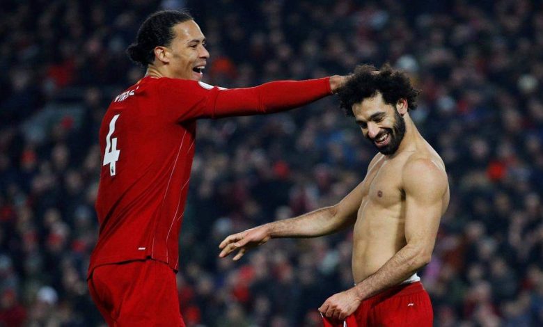 صلاح يدعم فان دايك بعد إصابته بقطع في الرباط الصليبي