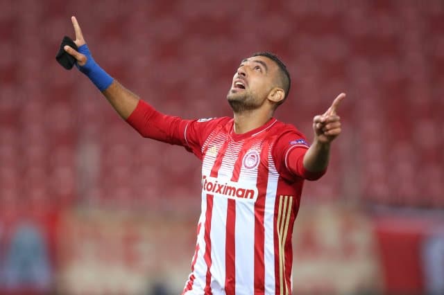 بالفيديو.. مفارقة غريبة لـ”كوكا” أمام مارسيليا في يوم وفاة والده