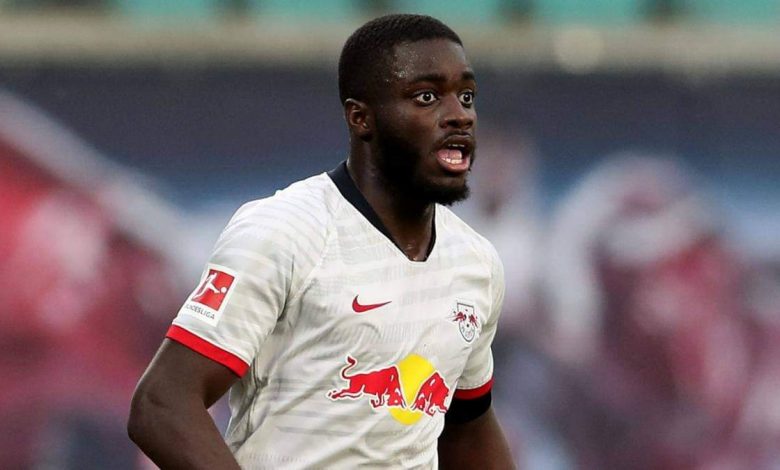 مانشستر يونايتد فرط في فرصة التوقيع مع أوباميكانو بسبب مبلغ زهيد