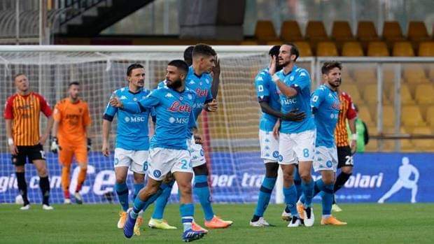 نابولي يقلب تأخره ويفوز على بينفينتو.. والأخوان إنسيني يسجلان