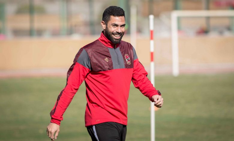 بعد تجديد القيد.. هل يتبادل مع أحمد فتحي مع الأهلي في النهائي الأفريقي؟