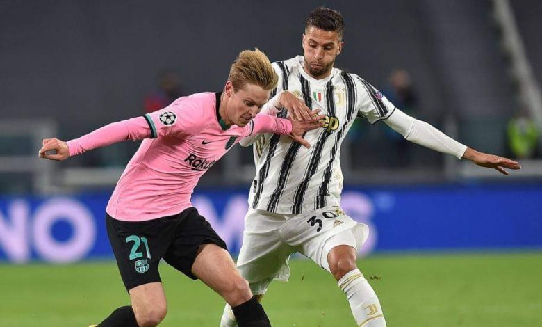 دي يونغ يُبدي انطباعه حول اللعب كمدافع.. ويؤكد امتلاك بيدري للموهبة