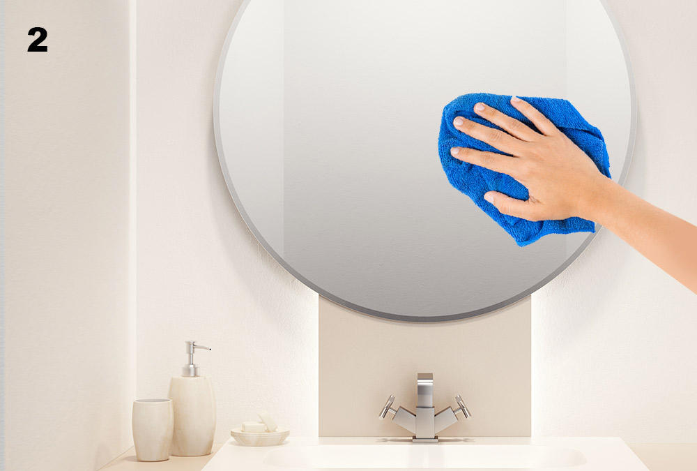 فسر لماذا تصبح مراة الحمام ضبابية خلال الاستحمام بالماء الساخن