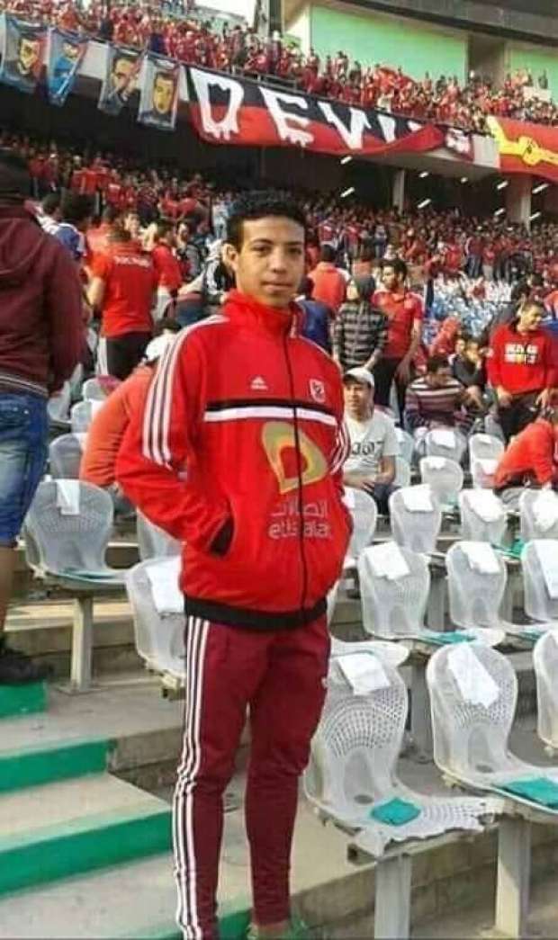 أثارت صورة نجم الزمالك جدلا واسعا على مواقع التواصل الاجتماعي قبل نهاية القرن.