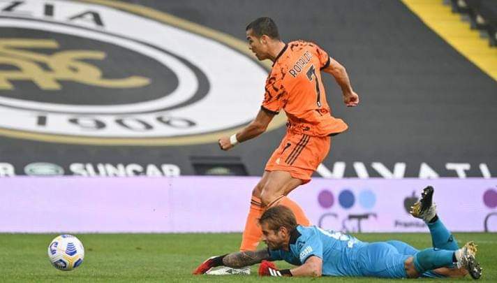 رونالدو يُدشن عودته بعد كورونا بثنائية في اكتساح يوفنتوس لـ سبيزيا