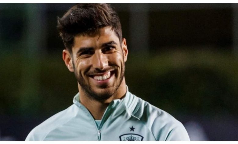 أسينسيو يبعث رسالة لفاتي ويكشف سبب خصوصية مكافحة هولندا له