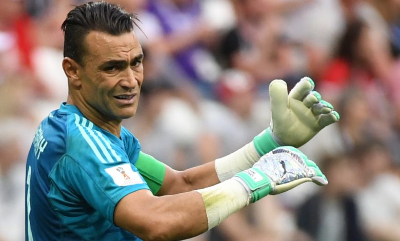 الحضري: هشجع الأهلي أمام الزمالك..ونتيجة اللقاء غير متوقعة