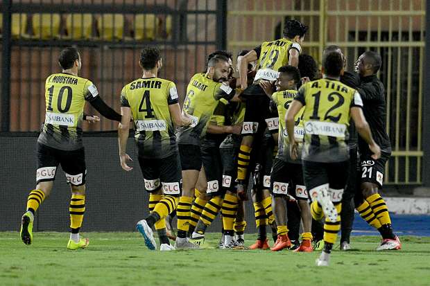 المقاولون يهزم أرتا سولار بالكونفيدرالية ويقترب من مكافحة الفنان الساحلي