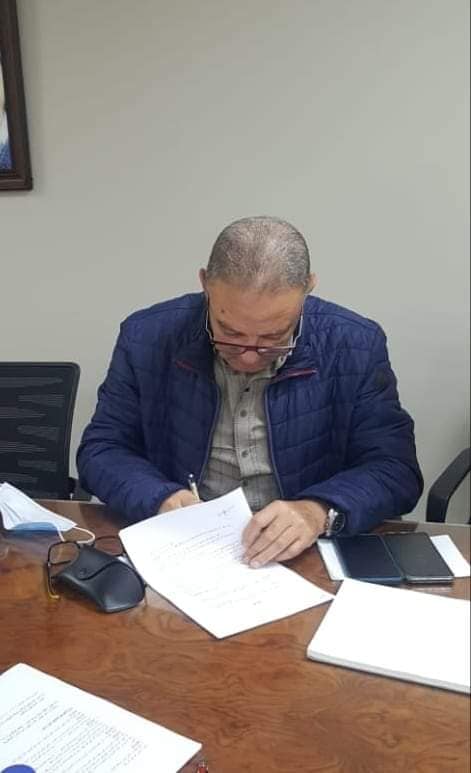 ربما تحتوي الصورة على: شخص واحد أو أكثر