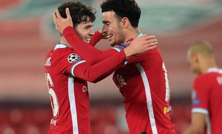 جونز يبرز سعادته بتسجيل هدف الفوز على أياكس