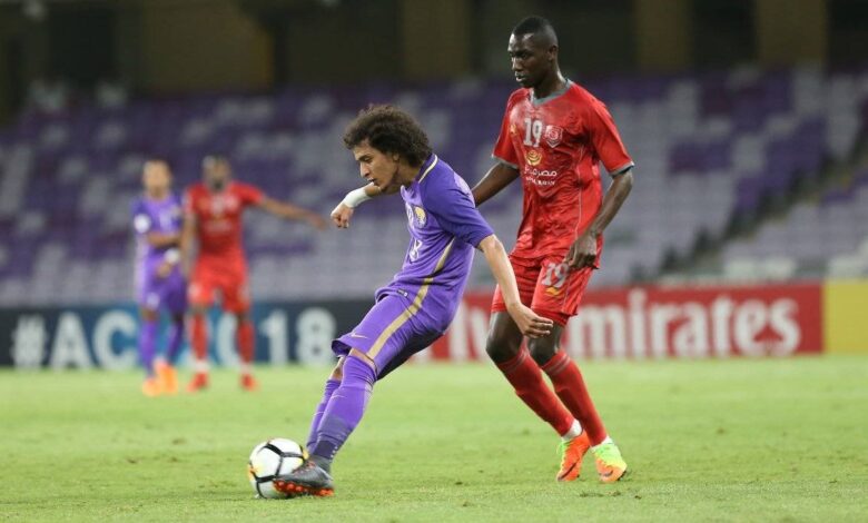 نجم العين الإماراتي يوضح موقفه من الانتقال للأهلي