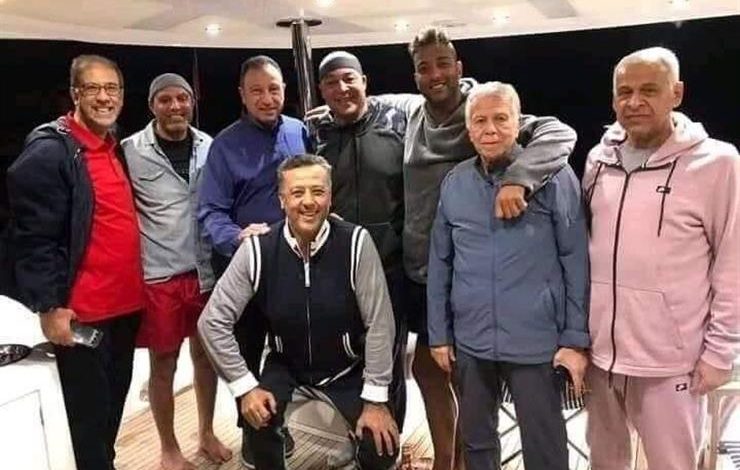 فرج عامر يكشف تفاصيل مثيرة بشأن صورة ميدو والخطيب