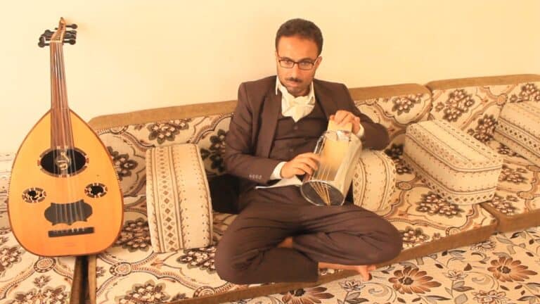 وجدي البريحي ... كفيف يلعب ويغني على منصتي 30