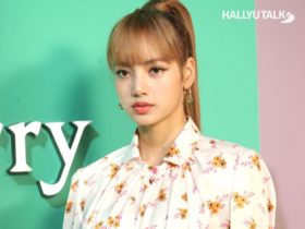 ليزا من بلاكبينك تظهر صورتها الذاتية