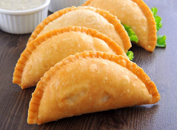 طريقة عمل السمبوسة بحشوة البطاطس الساخنة وجميع أنواع البهارات الرائعة