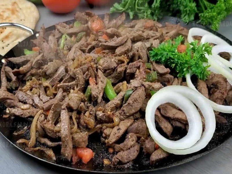 ألكساندر ليفر ، في أصله ، أحلى من المتجر وله طعم فريد