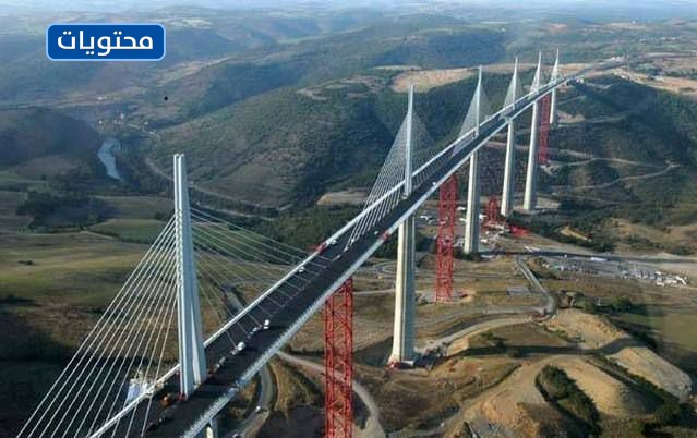 الجسر المعلق بالرياض