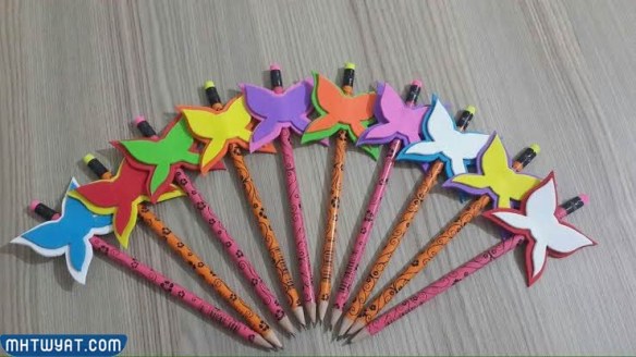 وتم توزيع اللوازم المدرسية على الطالبات